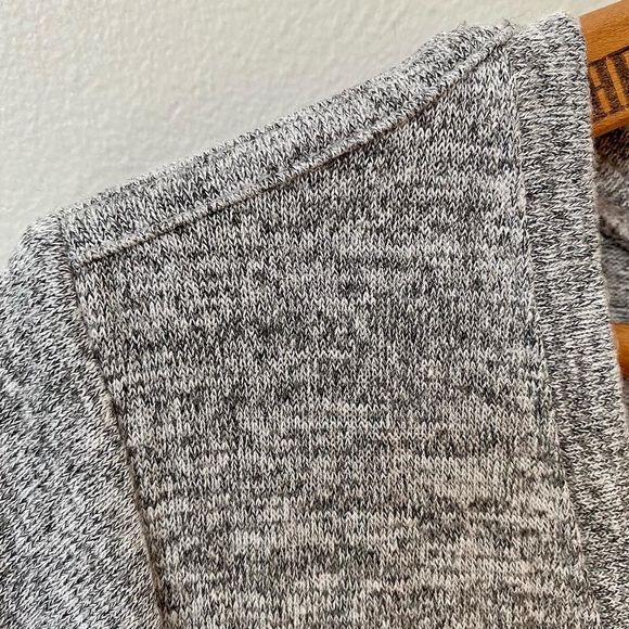 Gap marled gray soft spun V-neck midi dress - Picture 5 of 10